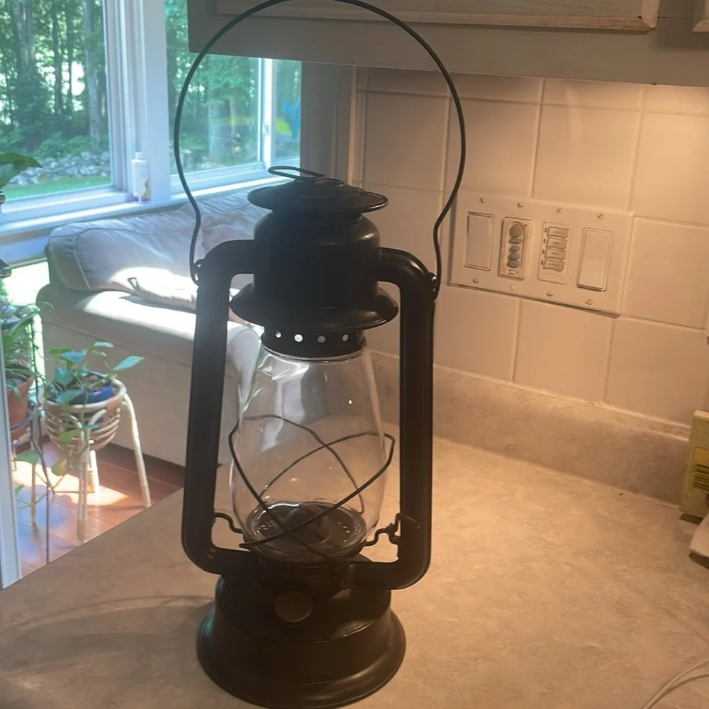 Vintage Embury Mfg. Co lantern